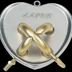 Cast Amour - Hanayama Metal Puzzle