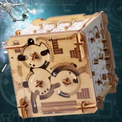Cluebox Cambridge Labyrinth - Escape Room in a Puzzle Box