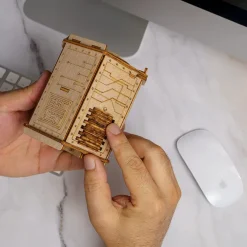 Fort Knox ? Wood Puzzle Box Escape Room Experience