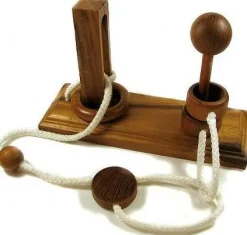 Oliver Plus String - Wooden Brain Teaser Puzzle